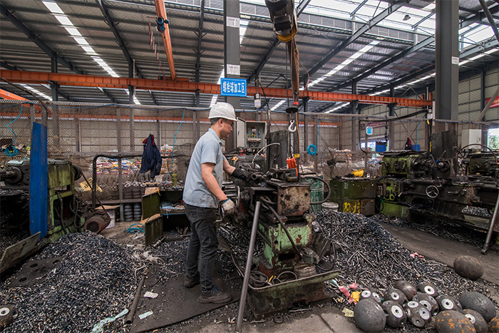 蛟河网架配件-螺栓球加工车间